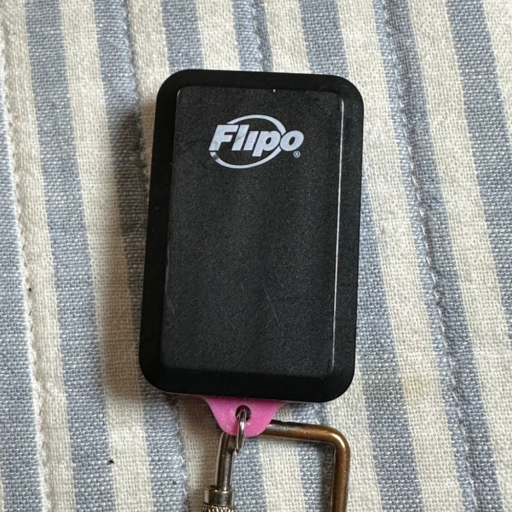 Flipo COB LED Keychain Flashlight Black and Pink with Metal Carabiner Clip